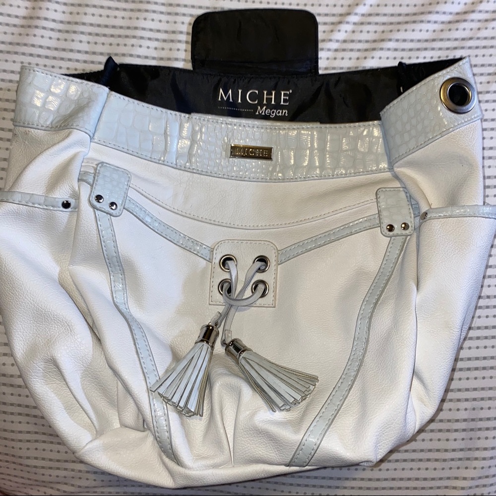 Miche “Megan” Demi Shell